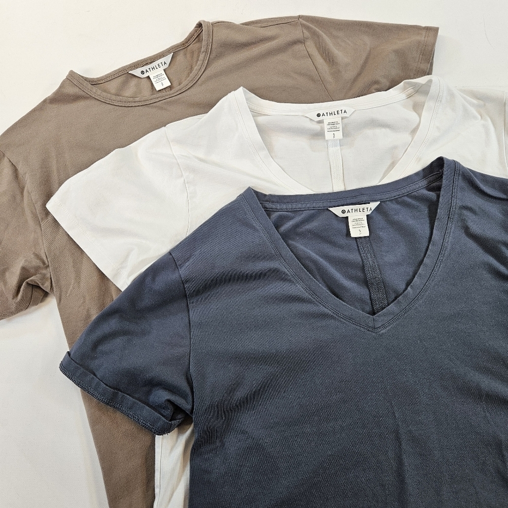 Lot Of 3 Athleta Shirts Womens Small Short Sleeve Tan Gray And White - Picture 13 of 13